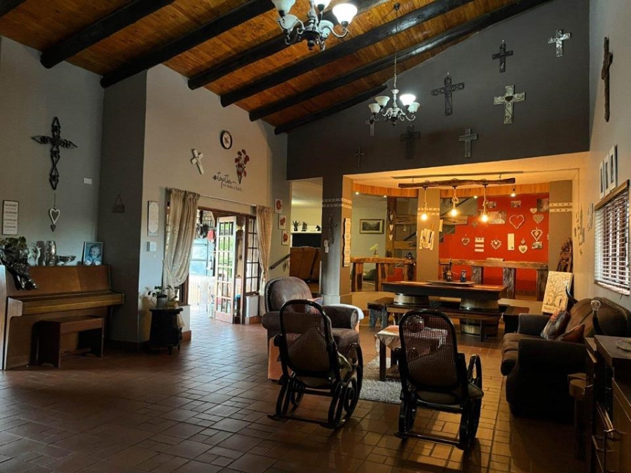 5 Bedroom Property for Sale in Upington Rural Northern Cape